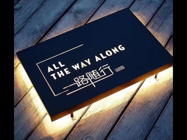 成都广告公司如何制作超薄灯箱？